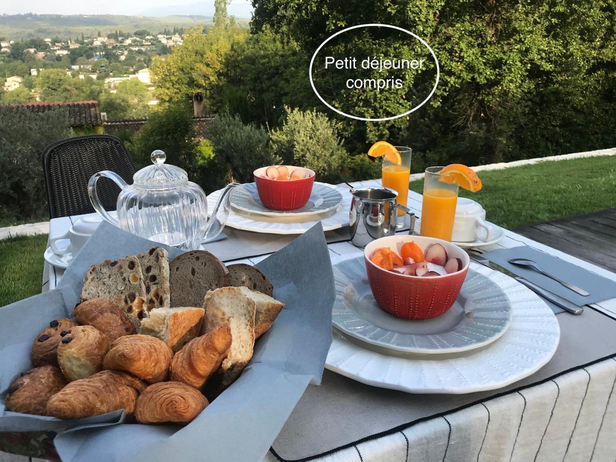 A Casa Bianca Hotel Saint-Paul-de-Vence Bagian luar foto